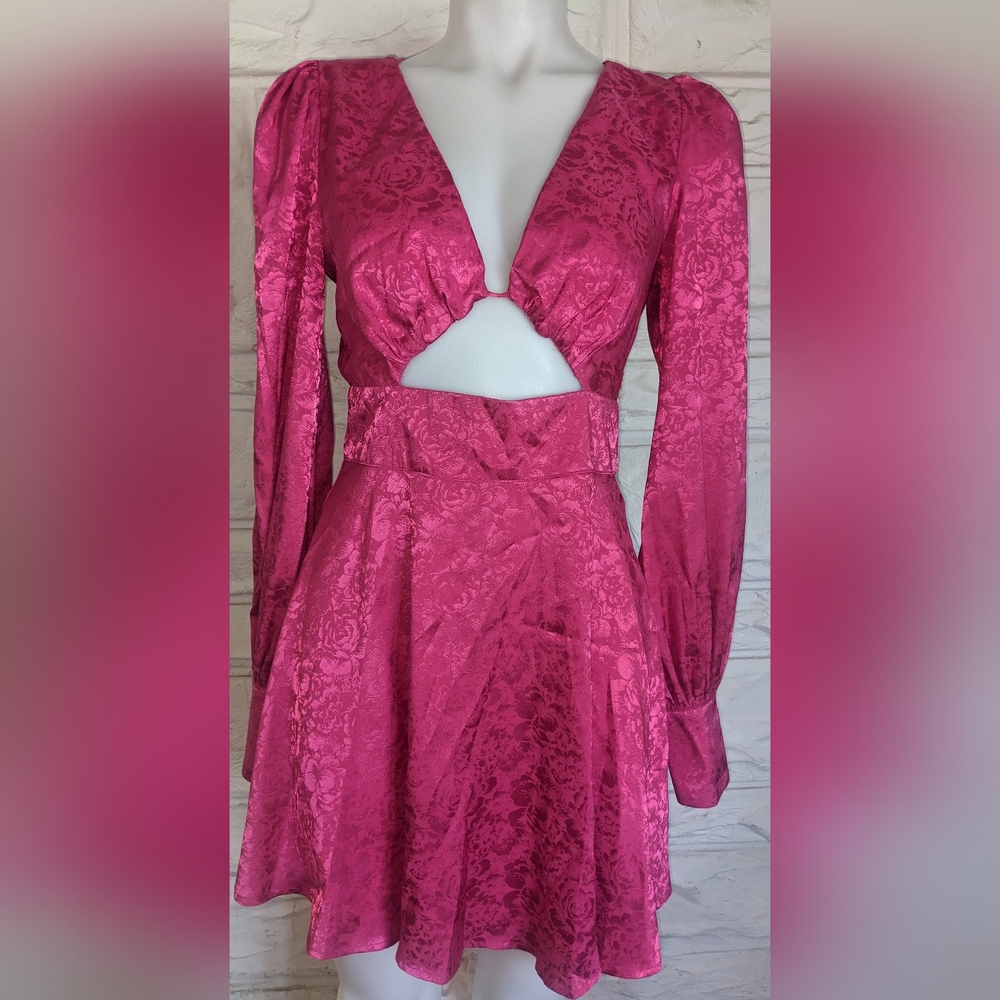 Seven Wonders® Long-sleeve Open-belly Mini-Dress w/Elegant Floral Pattern